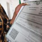 Cómo cambiar tu apellido de casada en documentos oficiales