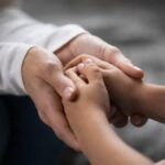 Acta de adopción: ¿qué es y por qué es tan importante?